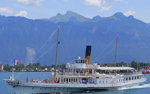 Du Thuyền Riviera 2 Giờ từ Montreux