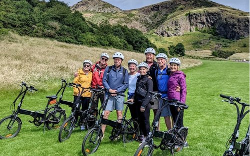 Εδιμβούργο με E-Bike: Κρυμμένα Κάστρα, Πανοραμική Θέα & Ιστορίες