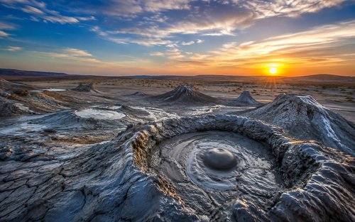 From Baku: Gobustan, Mud Volcanoes & Fire Temple Tour