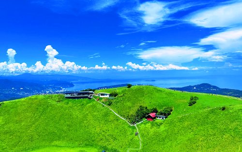 熱海·伊東｜大室山 (含纜車) · 陽光海濱線·城崎海岸·馬琳小鎮一日遊｜新宿出發
