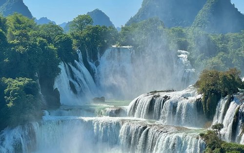 广西南宁出发德天跨国瀑布景区一日游 （可自选明仕田园/峒那屿湾）