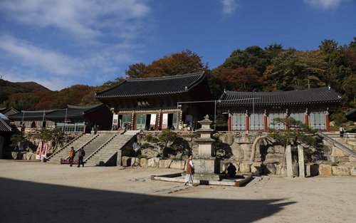 Buong Araw na Pribadong Trekking Tour sa Geumjeongsan at Templo ng Beomeosa