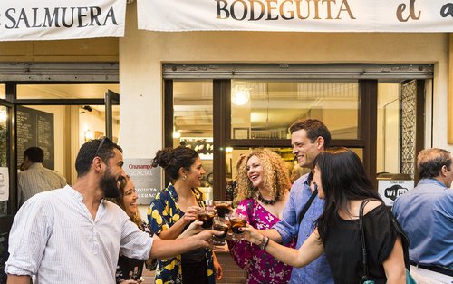 Tapas Crawl Walking Food Tour in Seville