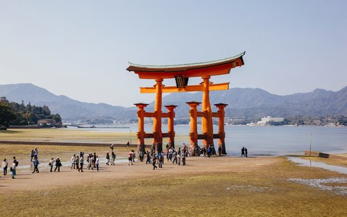 From Tokyo: Hiroshima and Miyajima Day Trip by Bullet Train (optional)