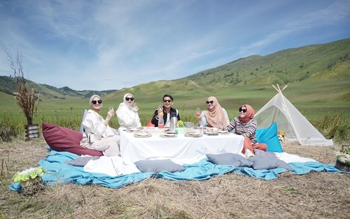 Pengalaman Sarapan Berkelah Instagramable di Mount Bromo di Malang