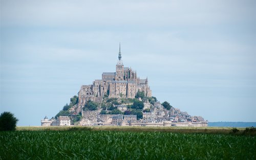 モンサンミッシェル 日帰りツアー（パリ発）