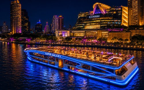 Super Galaxy Dinner Cruise in Bangkok