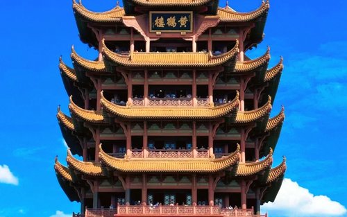 One-Day Tour of Wuhan: Yellow Crane Tower, Hubei Provincial Museum, East Lake, Hubu Alley, Wuhan University (Optional Yangtze River Night Cruise)