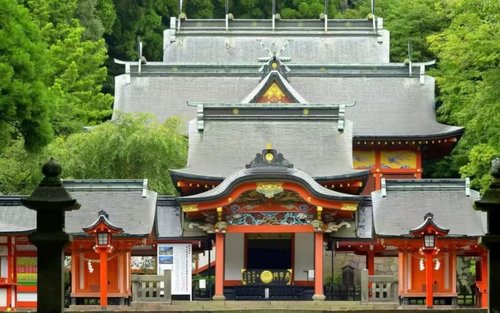 【鹿児島霧島線完全制覇】厳選された少人数グループで行く日帰りツアー/神話公園+神宮参拝+丸尾滝+高千穂牧場癒やしの旅