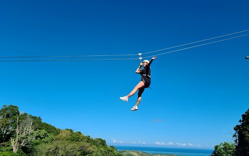 16 Lines Zipline, Cave and Mud Spa Combo Tour with Lunch in Fiji