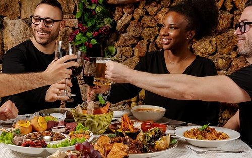 Show de Jantar Folclórico em Mosta