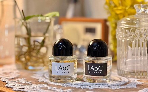 [성수] LAoC: 따뜻하고 향수 어린 스튜디오에서 나만의 향수 만들기