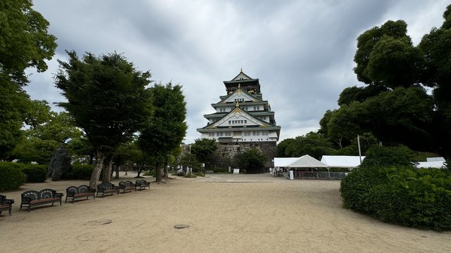 Osaka Castle Tower Guided Tour in 90 Minutes
