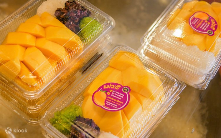 Mae Varee 三色芒果糯米飯
