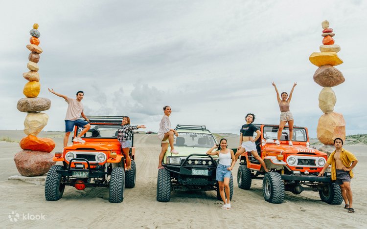 フィリピン、マニラの 4x4 ジープで行くパオアイ砂丘