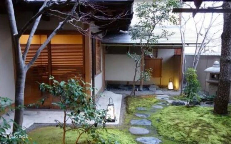 Kashiwaya (柏屋) - Osaka Senriyama Branch (大阪千里山) and