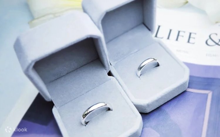 SILVERSMITHING 銀細工の技術 Working with Silver: Artist Miriam Hanid - YouTube