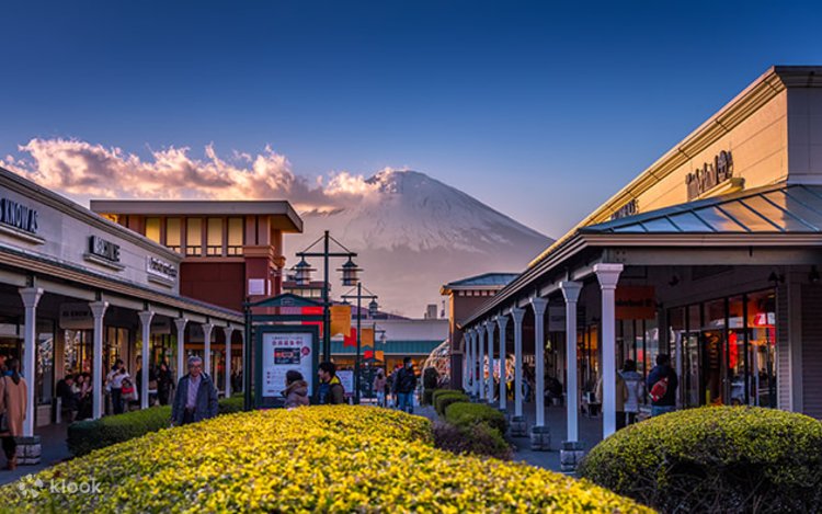 日本富士山一日游| 富士山＆河口湖＆御殿场Outlet＆网红便利店| 东京