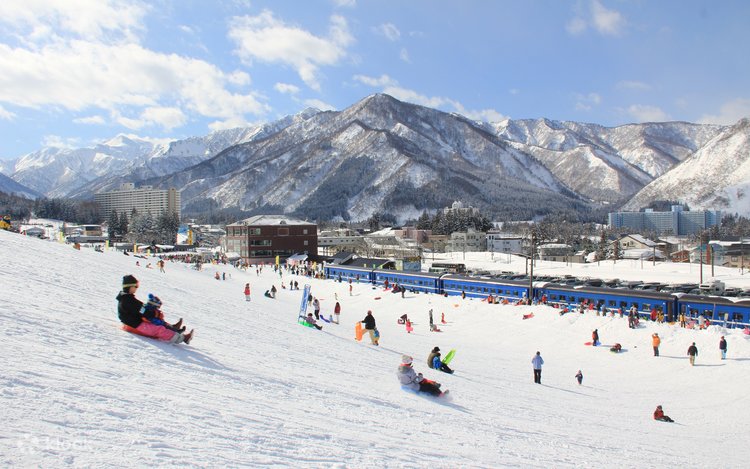 新潟県湯沢中里スキー場 リフト1日券＋レンタル - Klook