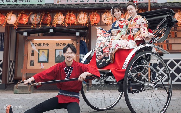 アート作品「バタフライ」 浅草寺で撮った写真をアプリで編集して作成しました。 キーホルダーをお探しの皆様、お待たせしました！🧸 | ブログ | 東京都