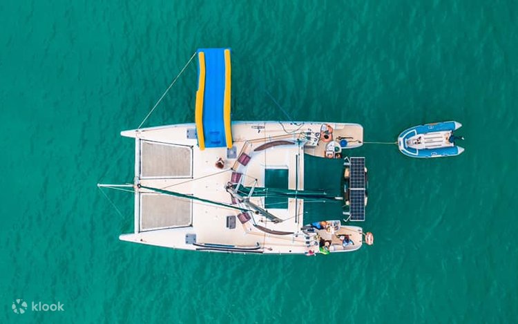 Qora tanli erkak go‘zalni sikmoqda (foto)