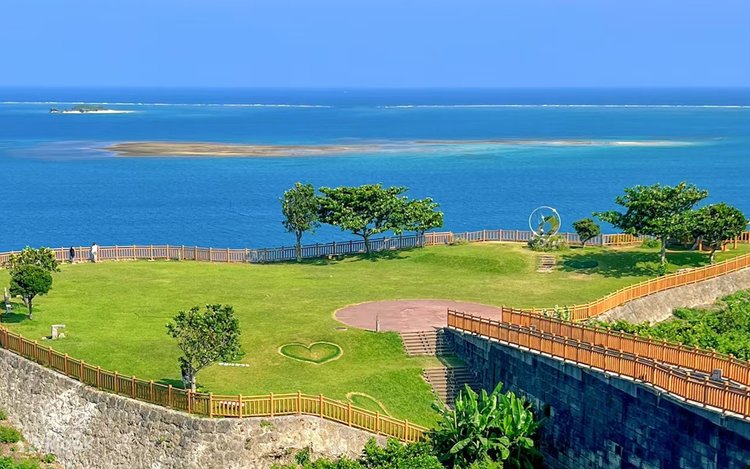 Southern Okinawa Day Tour: Cafe Ukon Flower & Cape Chinen