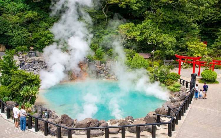 Fukuoka One-Day Tour】Itoshima Meoto Iwa (Husband and Wife Rocks