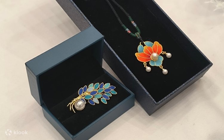 広州聆花七宝焼（クロワゾネ）体験館 ｜ 嶺南印象園店 - Klook
