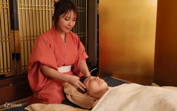 Yalangoch rus yulduzlarining videolarini tomosha qiling