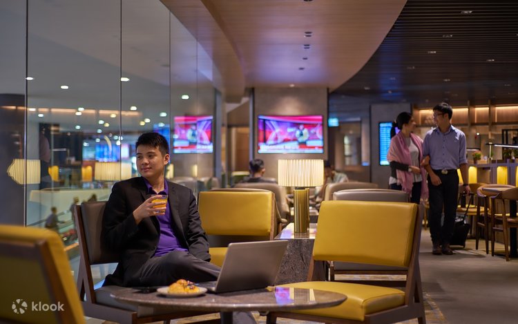 Kuala Lumpur International Airport Plaza Premium Lounge Service
