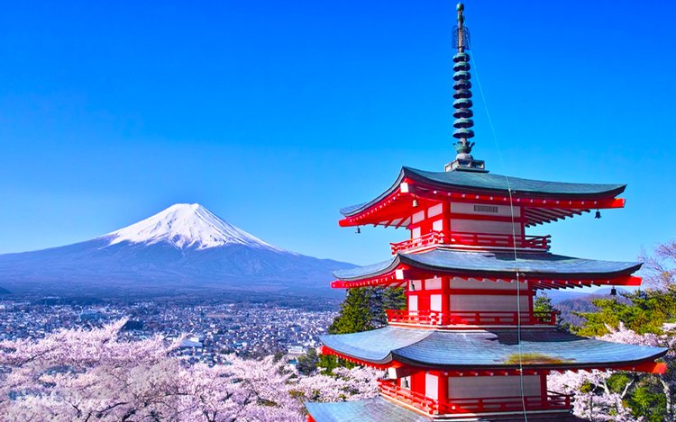 富士山で花見】新倉山浅間公園＆日川時計店＆マクドナルド立ち寄り