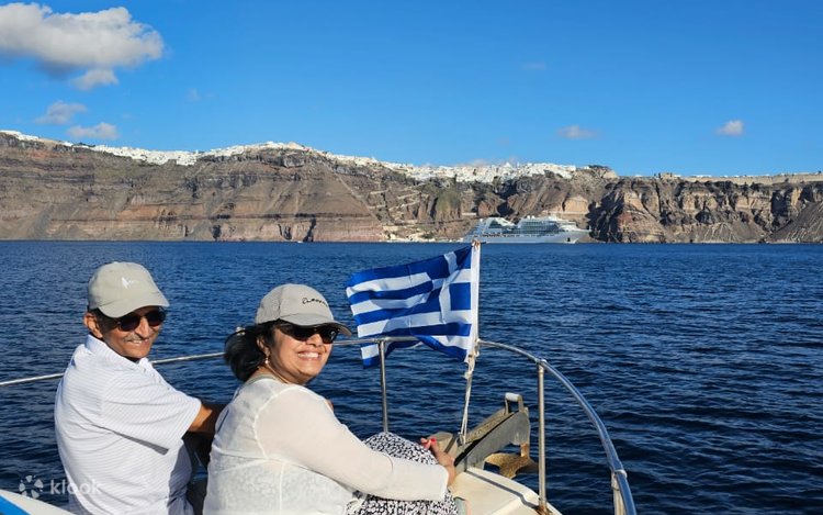 Barcha Kama Sutra pozitsiyalarini oz ichiga olgan qattiq jinsiy porno videolarni tomosha qiling. Ular navbatma-navbat etuk ayolning ogziga soladilar