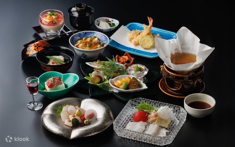 食器　一揃え　懐石料理　会席　大正時代 食器 一揃え 懐石料理 会席 大正時代
