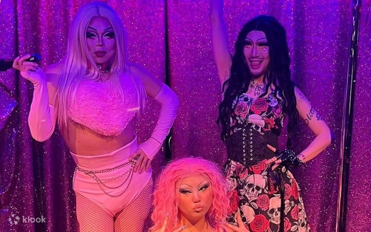 ドラッグソウル ソウル：LGBTQ+パブクロール＆ドラァグショー（地元ドラァグクイーンと