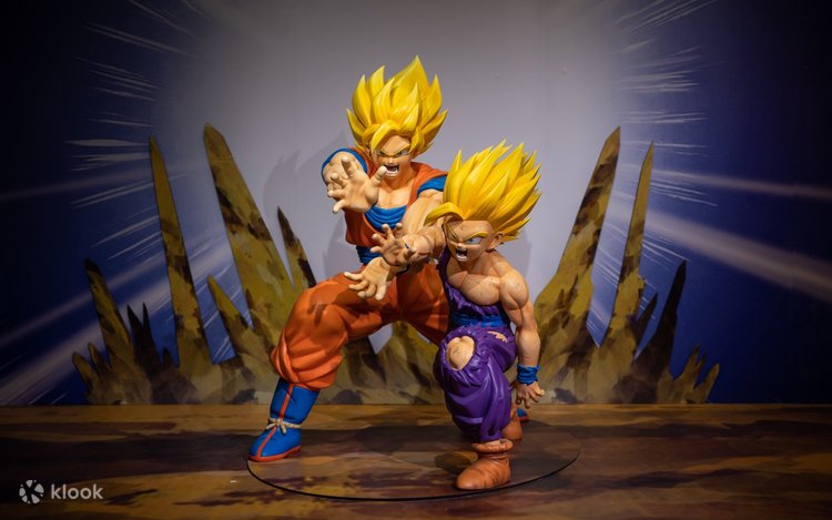 Statue & Figure