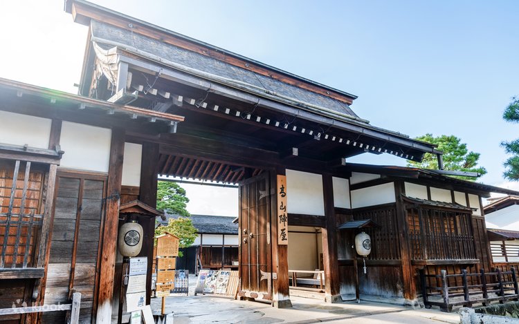 名古屋 飛騨高山 古い町並み＆合掌造り集落 白川郷（ランチ「神戸牛