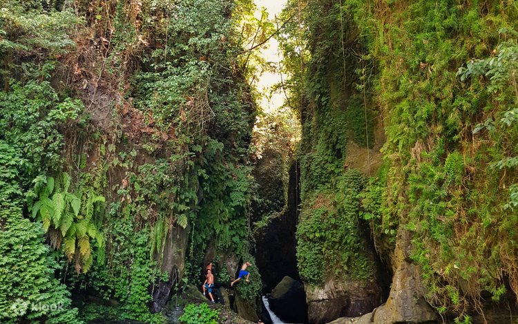 Bir qoramagiz meni porno tomosha qilishga kondirdi