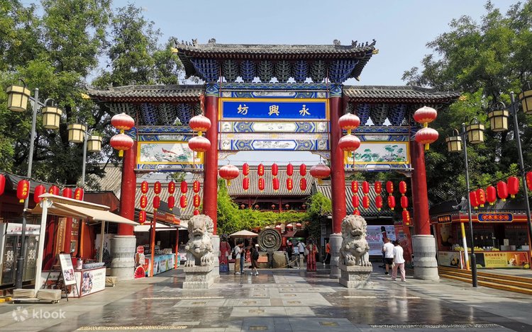 Yomgir palto kiygan xotini shaxsiy fotosurat Issiq jinsiy aloqa