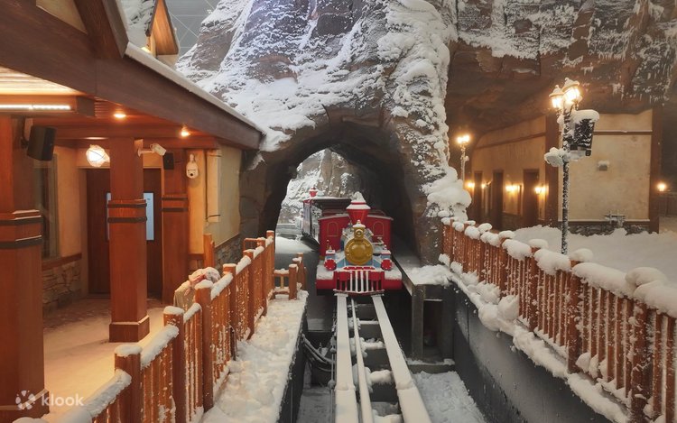 にゃおだて　Snow World Shanghai Yaoxue Snow World Ticket - Klook United States