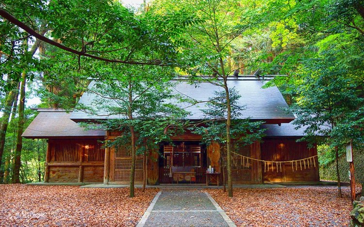 KUMAMORI Kamishikimi Kumanoimasu Shrine, Takamori, Kumamoto - Book