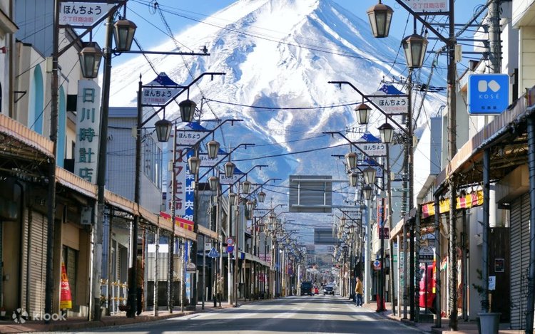 富士山五合目& 五层宝塔& 本町商店街& 大石公园一日游（东京出发