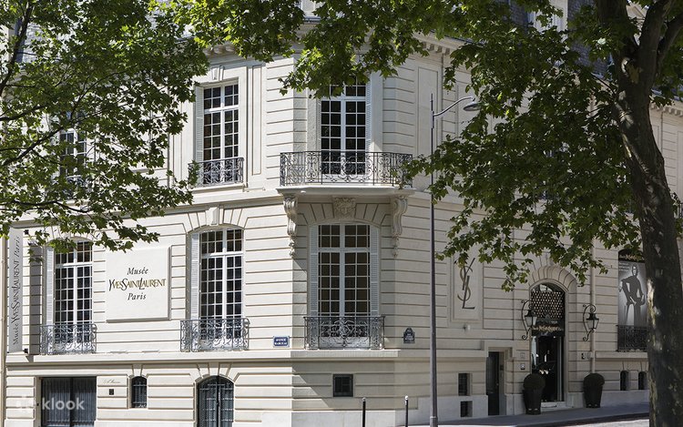イブサンローラン美術館　パリ　洋書　イブサンローラン フランス、パリのイヴ・サンローラン美術館ガイド付きツアー | Klook
