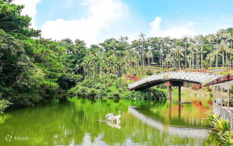 沖縄の残波岬公園、座喜味城跡、東南植物楽園への日帰り旅行 | Klook