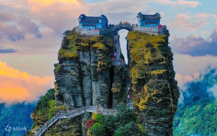 貴州雲端 貴州4日間ツアー（黄果樹瀑布＋西江ミャオ族の村＋荔波小七孔