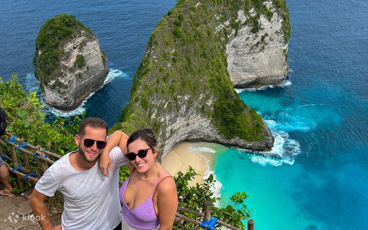 Әйелдер бірге мастурбация жасап жатқан бейне Устюгтегі жезөкшелер