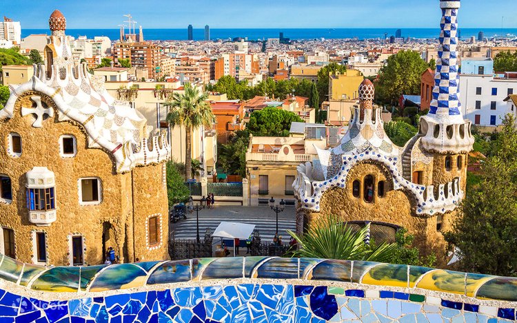 グエル公園：優先入場ガイドツアー（バルセロナ） | Klook