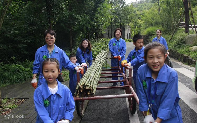 Қыз кончает қатты онлайн