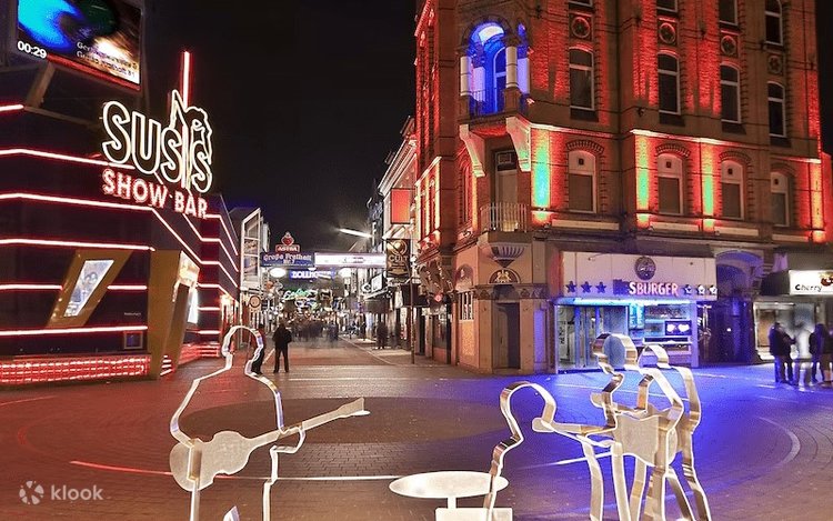 Milla Yovovich sikadi