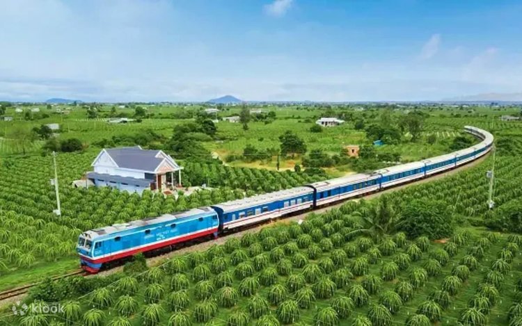 ベトナム鉄道利用 ダナン - ニャチャン間の列車 - Klook