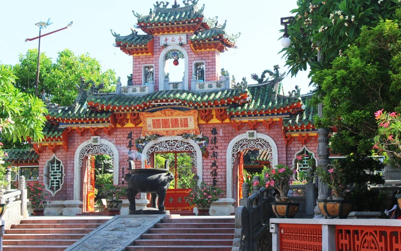 Featured tour with 184 reviews: Private Hoi An Half Day Walking Tour from Da Nang